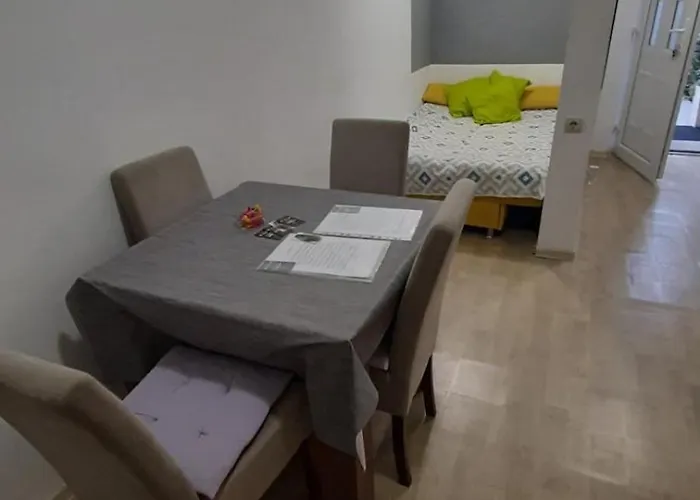 Tattoo R 아파트 *