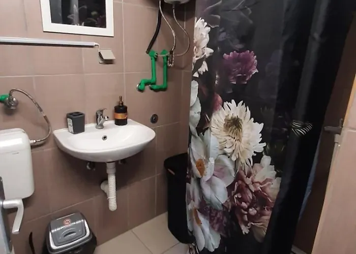 Tattoo R 아파트 네고틴